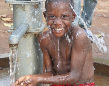 showmercyelijahstreams_wells__happy-child-bathing